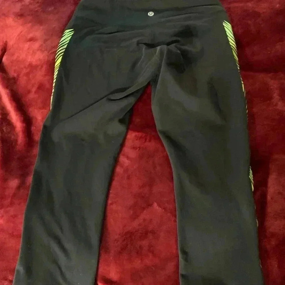 Lululemon wonder under crop - Picture 7 of 11
